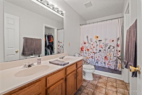 Tiny photo for 3336 Whispering Trees Drive, Batavia, OH 45102 (MLS # 946063)