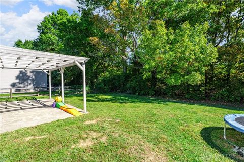 Tiny photo for 3336 Whispering Trees Drive, Batavia, OH 45102 (MLS # 946063)