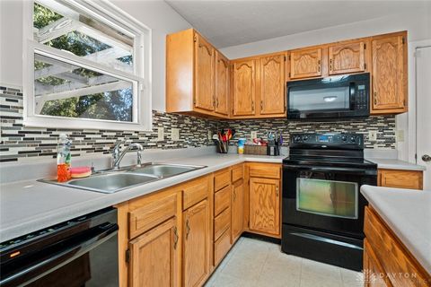 Tiny photo for 3336 Whispering Trees Drive, Batavia, OH 45102 (MLS # 946063)