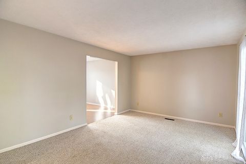 Tiny photo for 2813 Wellsford Drive, Springfield, OH 45503 (MLS # 945273)