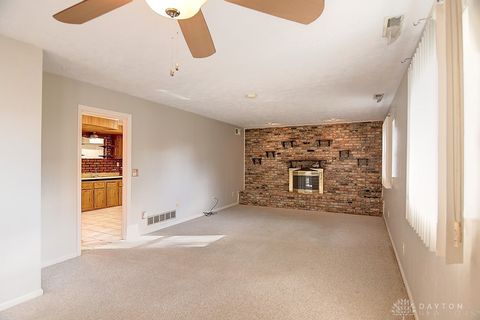 Tiny photo for 2813 Wellsford Drive, Springfield, OH 45503 (MLS # 945273)