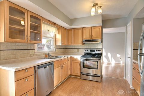 Tiny photo for 2813 Wellsford Drive, Springfield, OH 45503 (MLS # 945273)