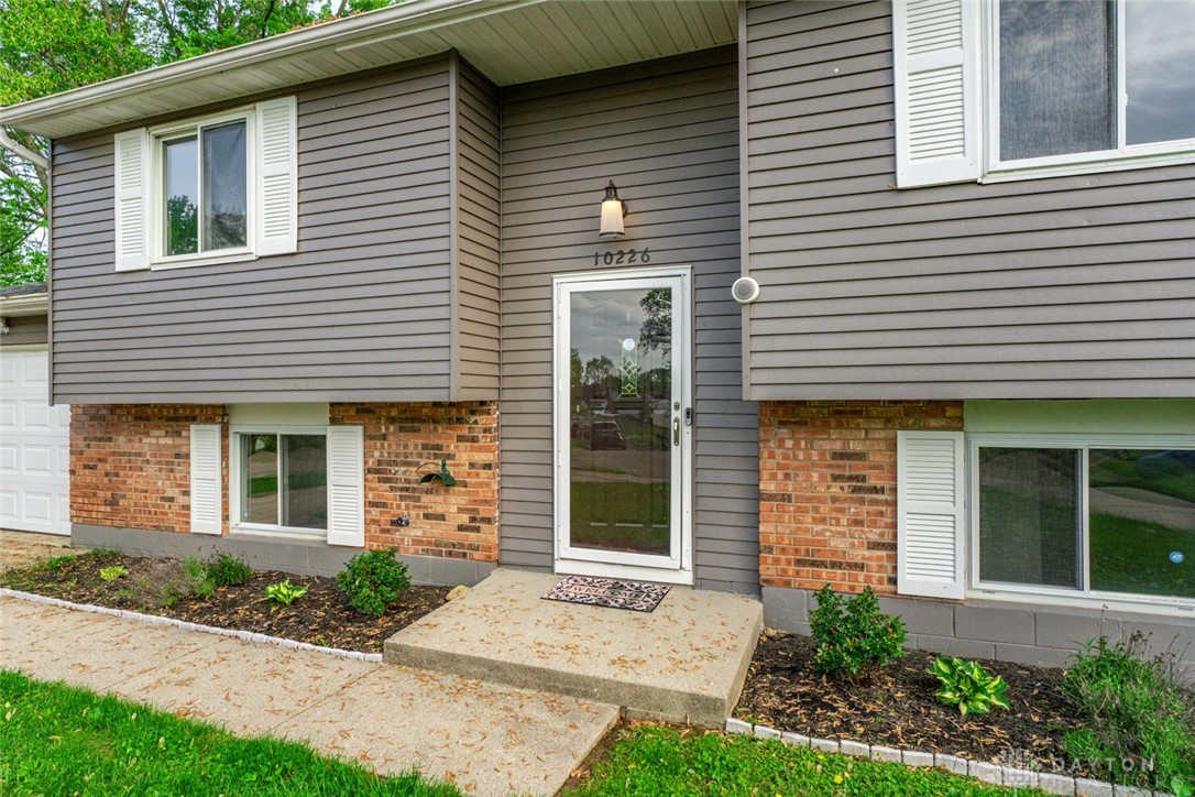 10226 Springknob Court, Colerain Township, Ohio image 3