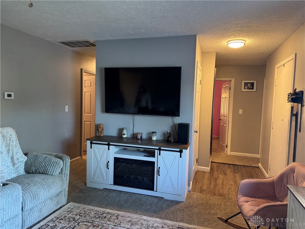 1305 Saratoga Drive