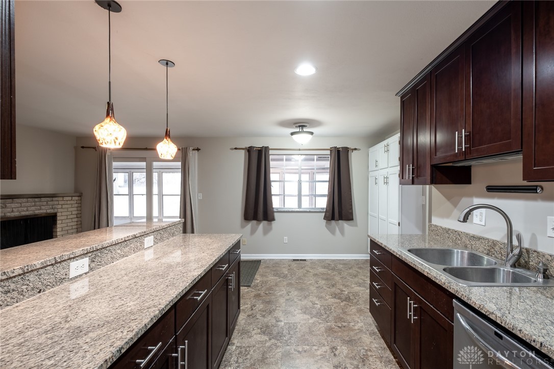 Kettering, Ohio 45440, United States, 4 Bedrooms Bedrooms, ,2 BathroomsBathrooms,Residential,Active,160903