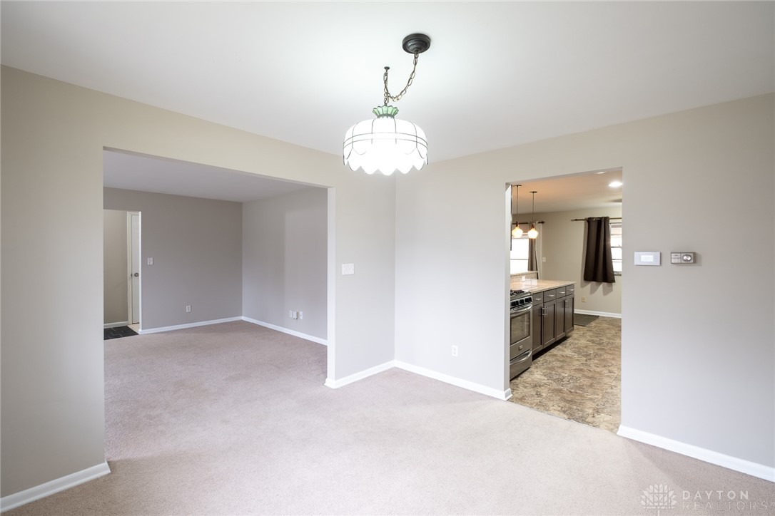 Kettering, Ohio 45440, United States, 4 Bedrooms Bedrooms, ,2 BathroomsBathrooms,Residential,Active,160903