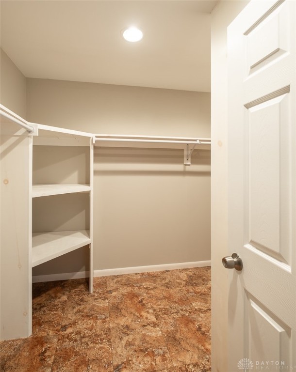 Kettering, Ohio 45440, United States, 4 Bedrooms Bedrooms, ,2 BathroomsBathrooms,Residential,Active,160903