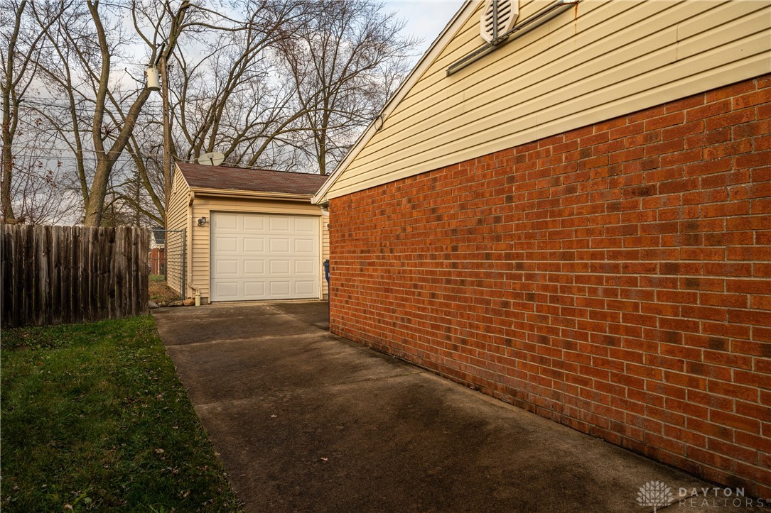 1604 Haverhill Drive, Piqua, Ohio image 28