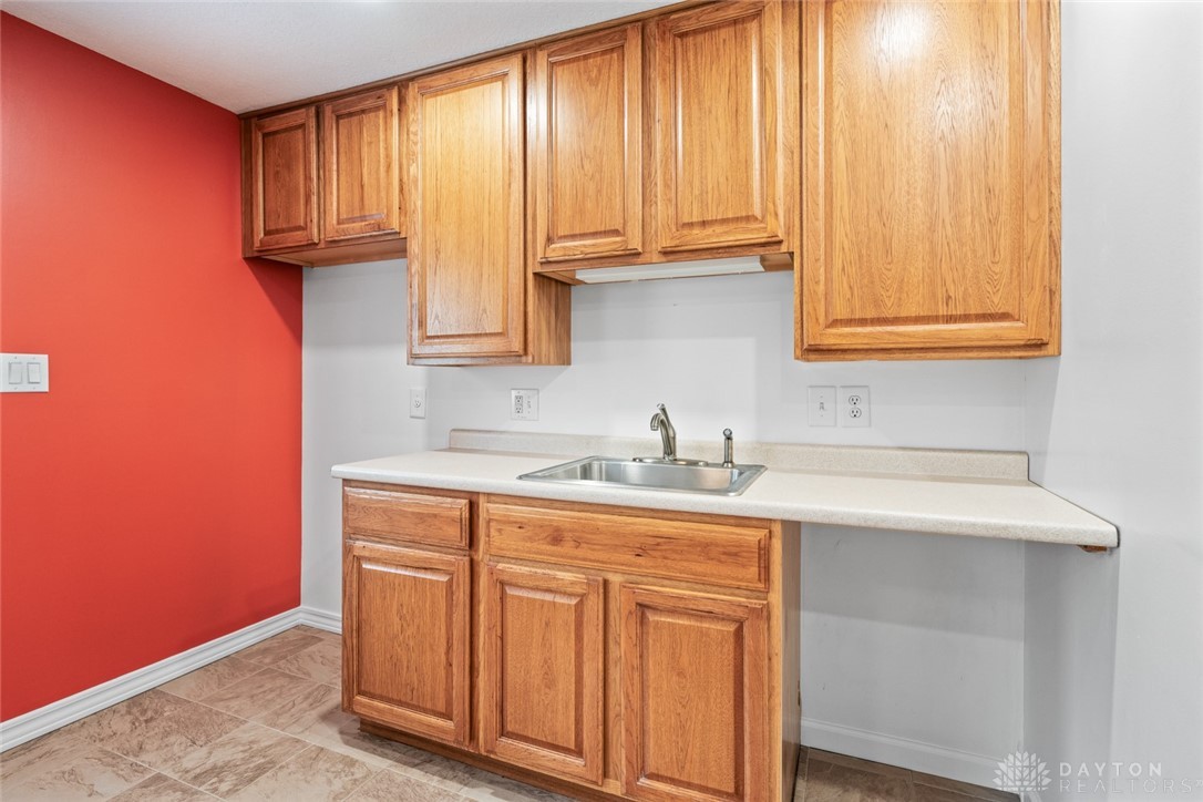 2707 Rockledge Trail, Beavercreek, Ohio image 9