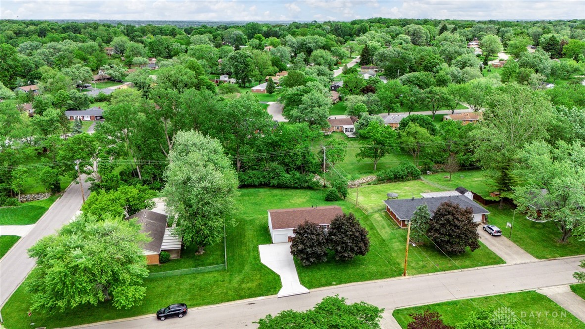 2707 Rockledge Trail, Beavercreek, Ohio image 28