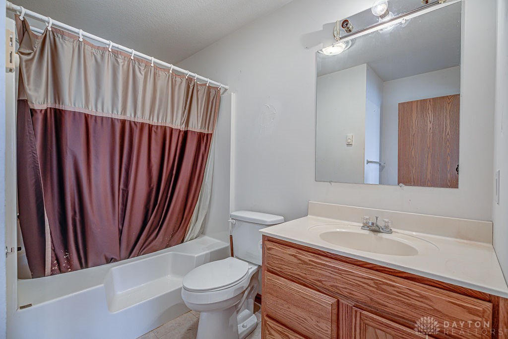 6423 Howe Road, Middletown, Ohio image 18