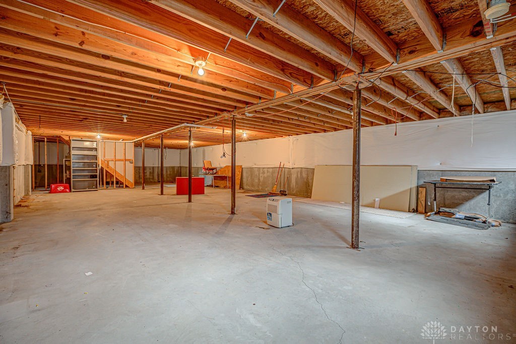 6423 Howe Road, Middletown, Ohio image 27