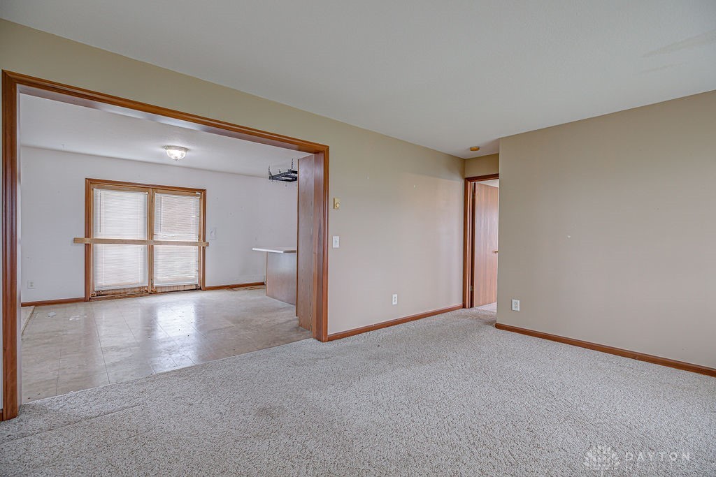 6423 Howe Road, Middletown, Ohio image 14