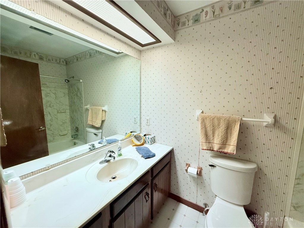 5778 Cedarwood Drive, Lewisburg, Ohio image 11