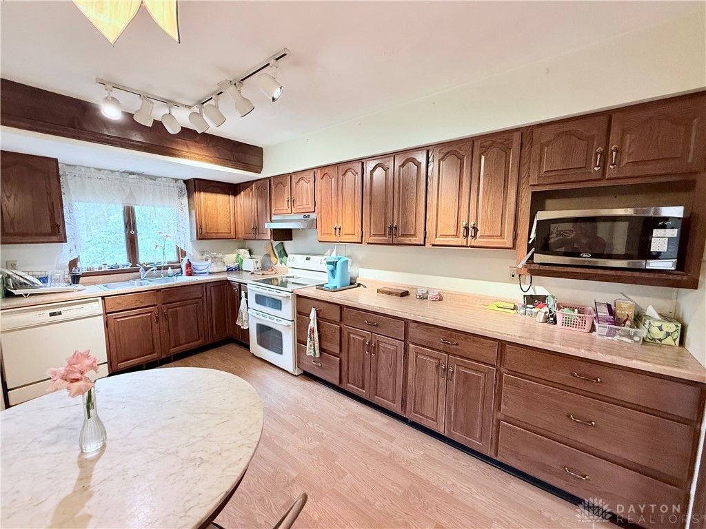 5778 Cedarwood Drive, Lewisburg, Ohio image 7