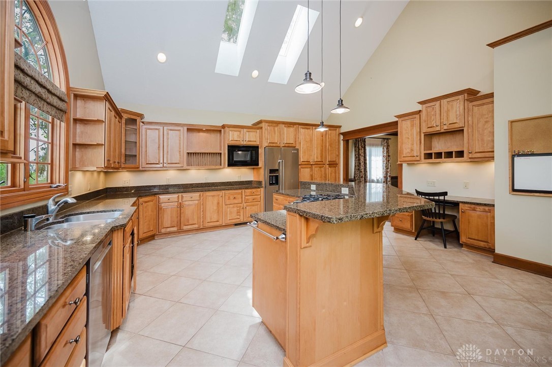 2940 Stonewall Drive, Beavercreek, Ohio image 22
