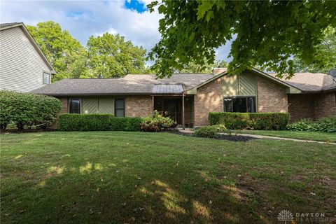 Photo of 150 Tanglewood Drive, Springboro, OH 45066 (MLS # 944816)