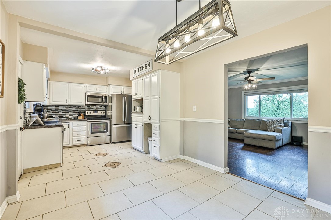 734 Mcguire Circle, Miamisburg, Ohio image 9
