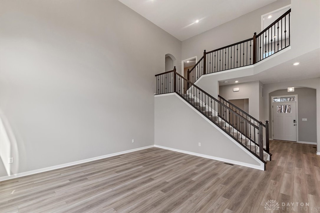 2639 Golden Leaf Drive, Beavercreek, Ohio image 9