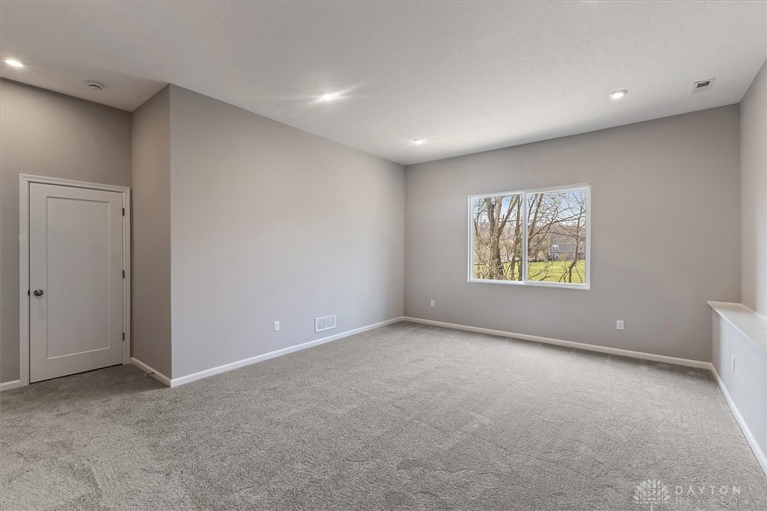 2639 Golden Leaf Drive, Beavercreek, Ohio image 14