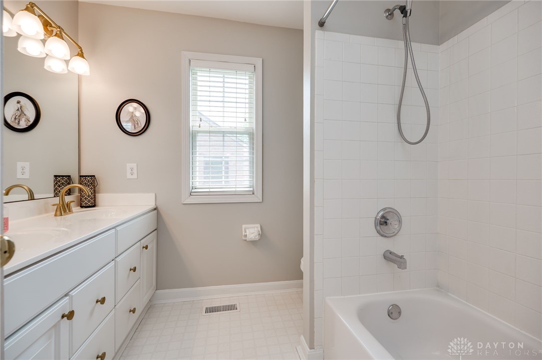 280 Thomas Drive, Springboro, Ohio image 31
