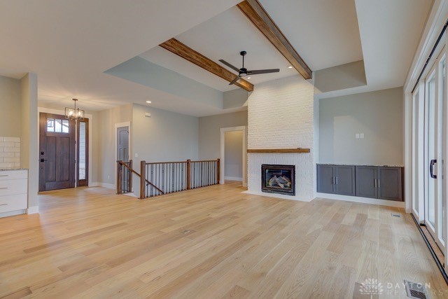 1 Lot French Court