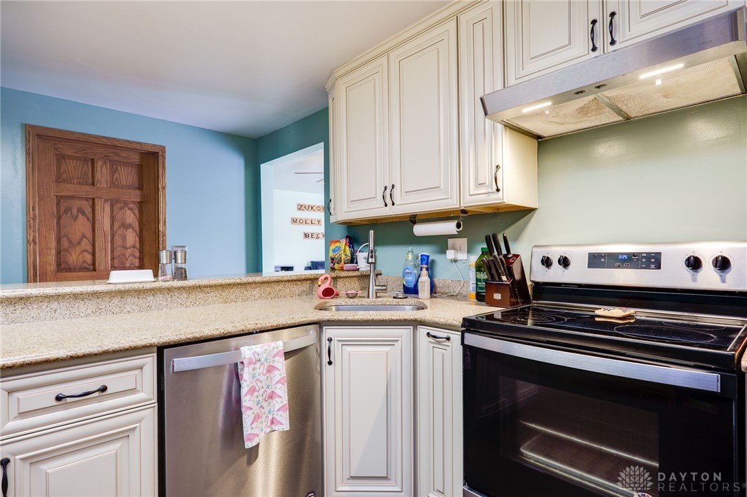 9321 Bruce Drive, Franklin, Ohio image 14