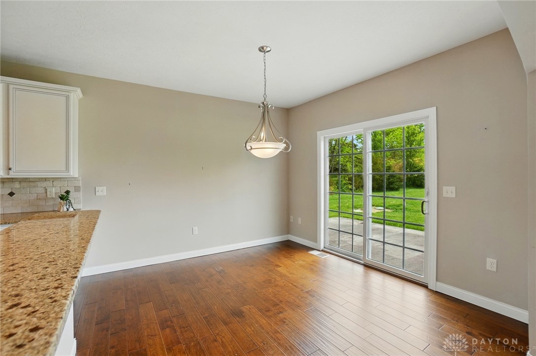 7250 Beaver Brook Drive, Springboro, Ohio image 9