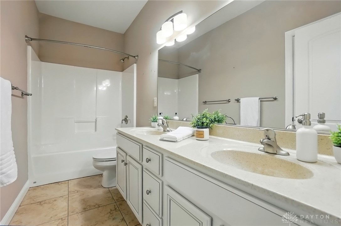 7250 Beaver Brook Drive, Springboro, Ohio image 33