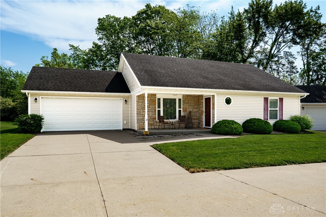 600 Fenview Drive, New Carlisle, Ohio image 1