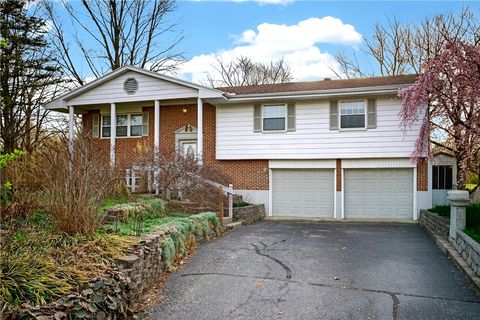 Photo of 8352 Crosley Road, Clearcreek Twp, OH 45066 (MLS # 955594)