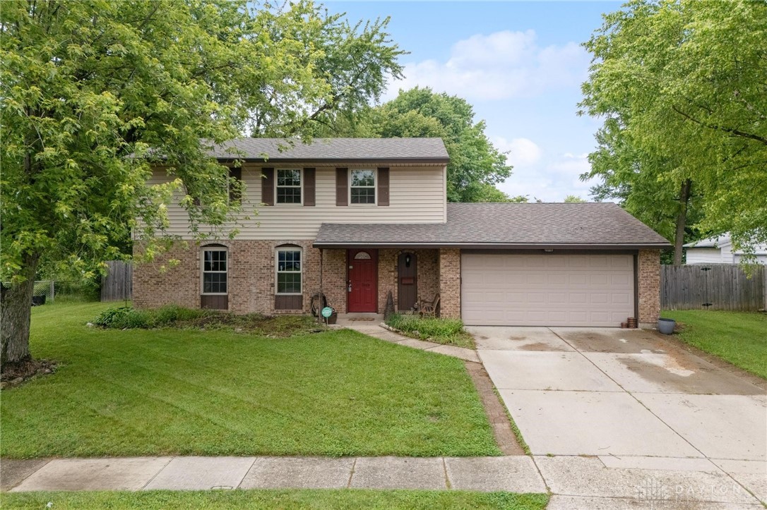 7019 Pineview Drive, Dayton, Ohio image 1