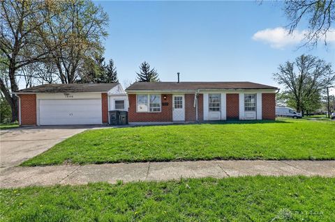 Photo of 1046 Primrose Drive, West Carrollton, OH 45449 (MLS # 955932)