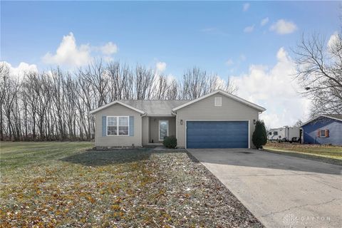 Photo of 301 Seville Drive, Urbana, OH 43078 (MLS # 951248)