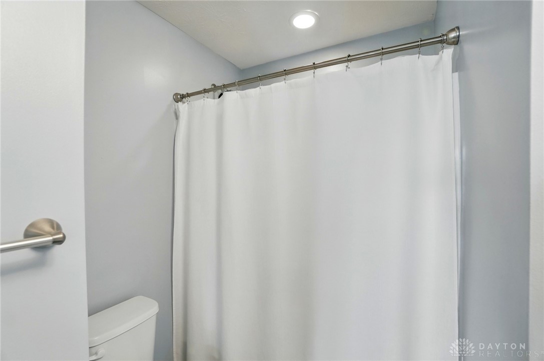 1419 Golden Eagle Drive, Troy, Ohio image 41