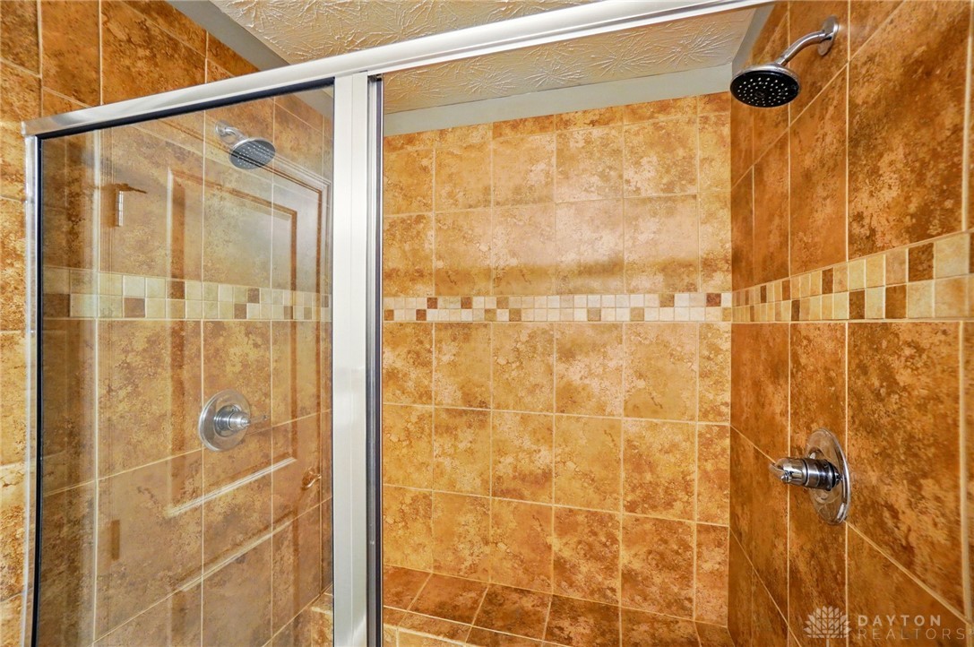 1419 Golden Eagle Drive, Troy, Ohio image 32