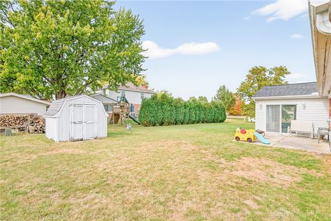 Tiny photo for 901 Holly Street, St Marys, OH 45885 (MLS # 946076)