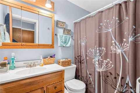 Tiny photo for 901 Holly Street, St Marys, OH 45885 (MLS # 946076)