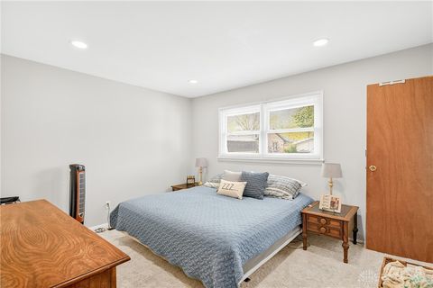 Tiny photo for 901 Holly Street, St Marys, OH 45885 (MLS # 946076)