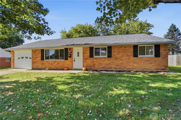 1031 WINDING WAY, LEBANON, OH 45036 - Image b1d64f909f95e8e59ebe452a53bb2c00/3096894797