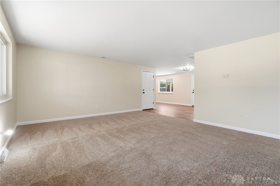 1031 Winding Way