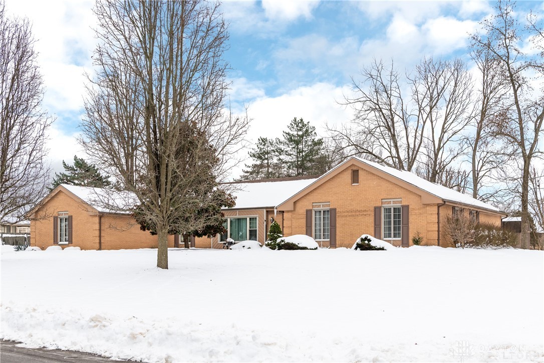 1228 Hidden Oaks Drive, Dayton, Ohio image 1