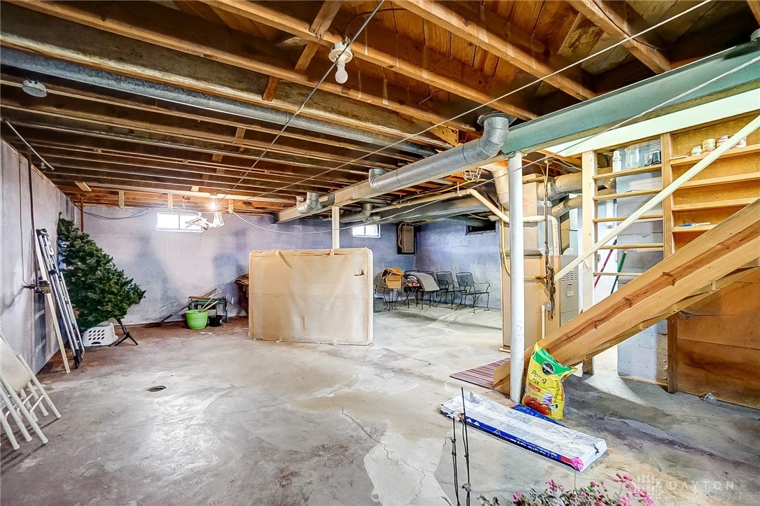 1319 Sunset Drive, Hamilton, Ohio image 38