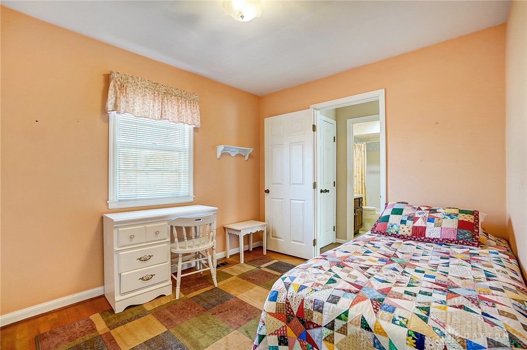 1319 Sunset Drive, Hamilton, Ohio image 26