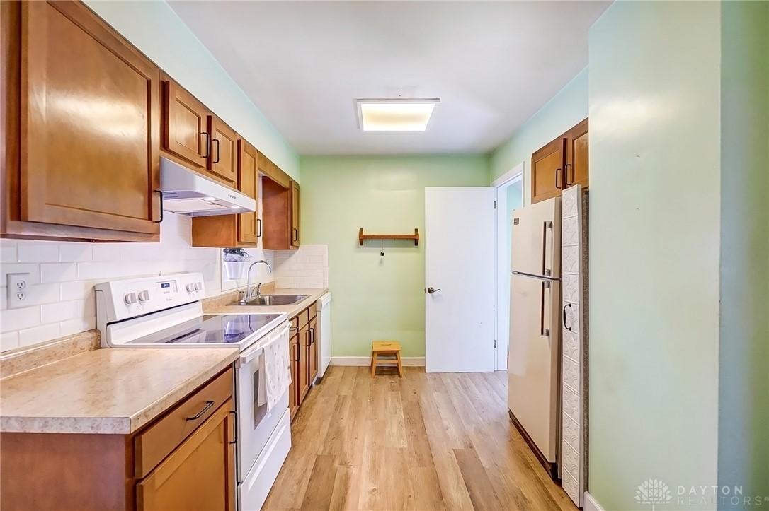 1319 Sunset Drive, Hamilton, Ohio image 11