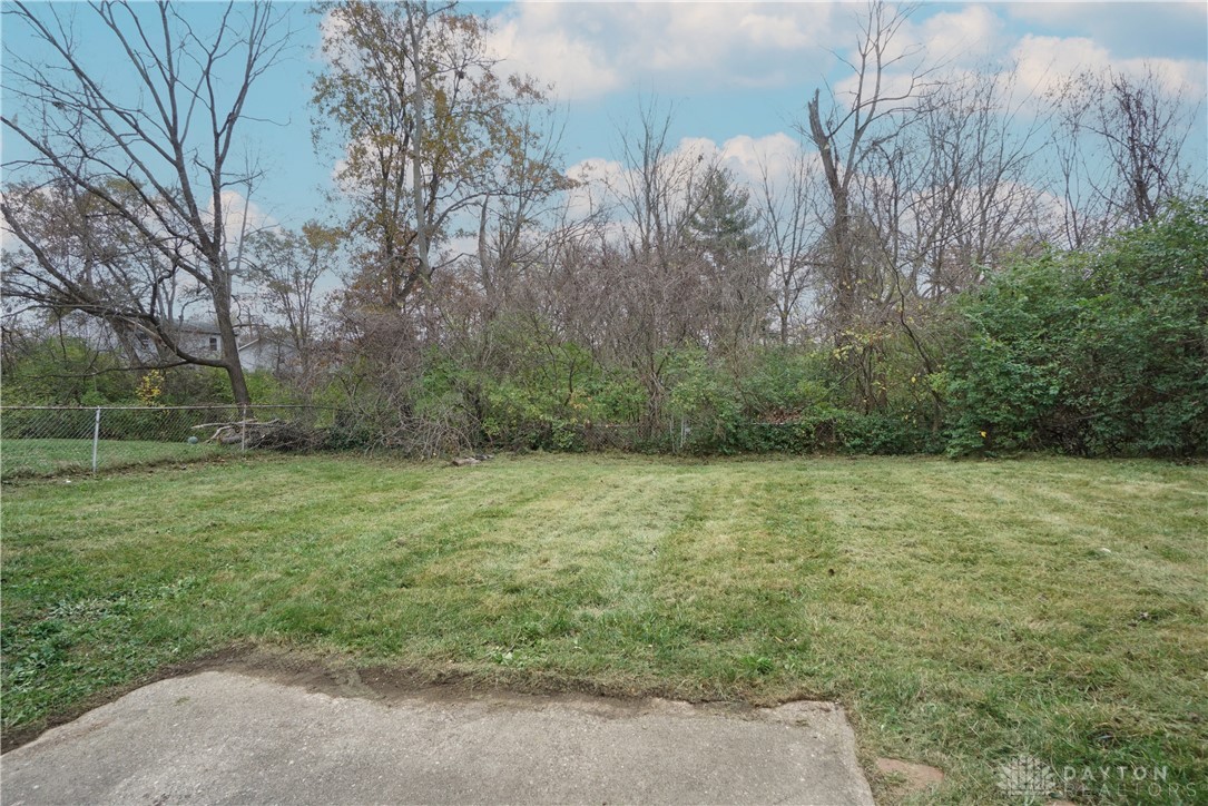 9615 Dunraven Drive, Colerain Township, Ohio image 29