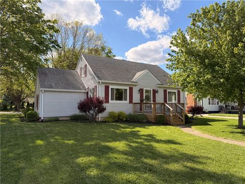 Photo of 301 Tate Avenue, Englewood, OH 45322 (MLS # 955903)