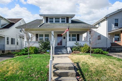 Photo of 1529 Watervliet Avenue, Dayton, OH 45420 (MLS # 954139)
