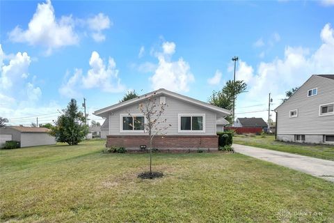 Photo of 158 Loretta Drive, Dayton, OH 45415 (MLS # 944390)