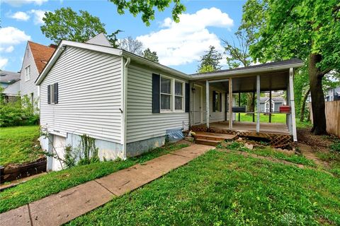 Photo of 1321 Amherst Place, Dayton, OH 45406 (MLS # 958012)